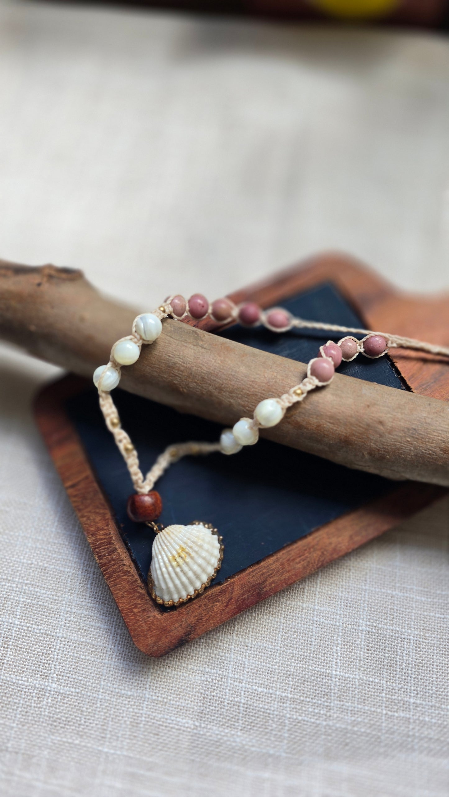 Shell Wood Rhodochrosite Mother of pearl Bronze 53Hz Necklace